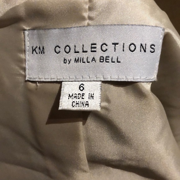 Classic business casual dress. - Picture 3 of 5